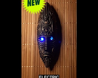 Máscara Tiki Wave con imán para barra: ojos LED brillantes, acabado en piedra negra