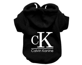 Sweat à capuche CALVIN KANINE pour chien - Pull pour chien - Pull pour chien - Vêtements imprimés pour chien - Sweat à capuche noir pour chien