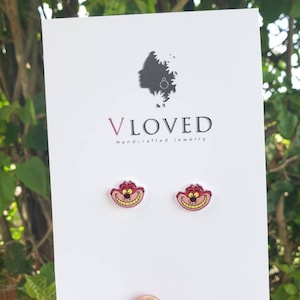 Cheshire Cat stud earrings, inspired earrings, Alice in wonderland, Disney earrings, Disney jewelry, Disney accessories