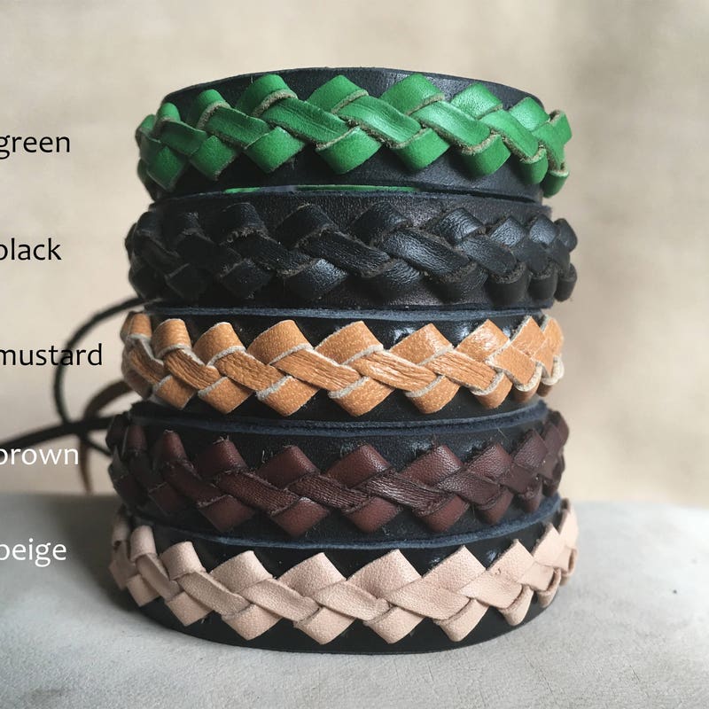 Bracelet En Cuir Avec Perles Et Charmes Vintage - Marque 17 Km, Neuf Avec étiquettes
