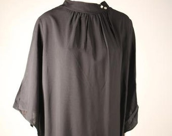 1960s Black Split-Sleeve Shift Dress