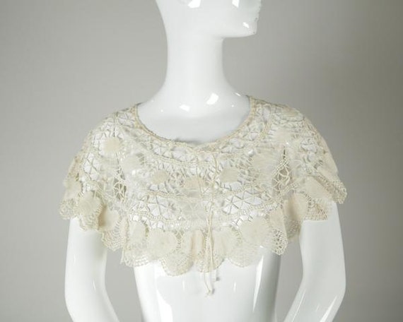 Crocheted Off White Shawl - image 1