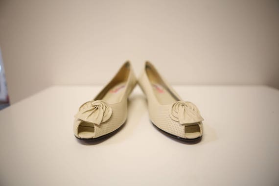 1960s Vintage Nude/ Buff color Leather Wedge Wome… - image 9