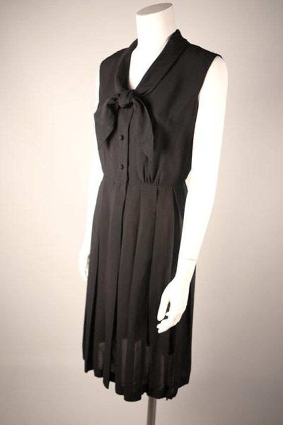 Elegant 1940s Pleated Black Shirt Dress - image 1