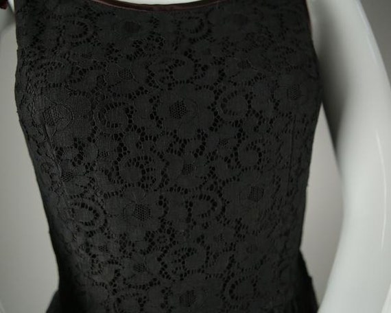 1950s Black Lace Dress - image 5