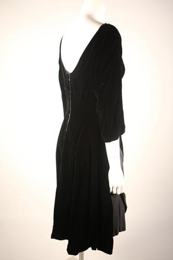 Stunning Black Velvet Boatneck Dress - image 4