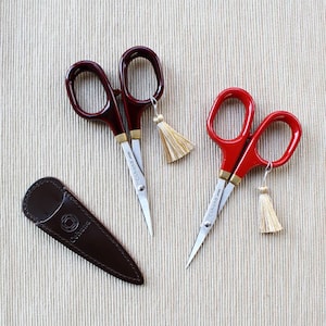 COHANA scissors with gold tassels 10,5CM color red or brown