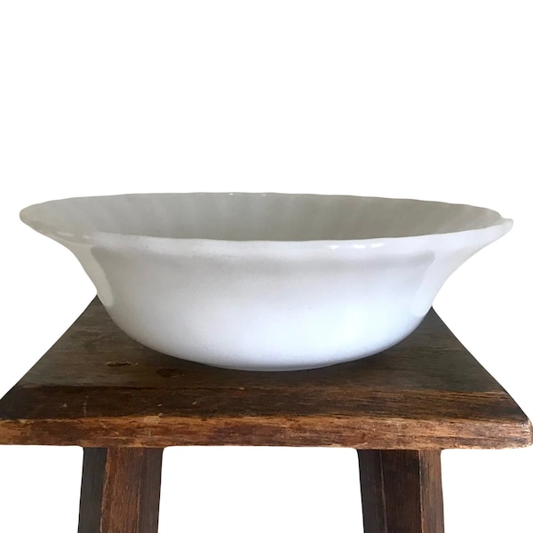 Anchor Hocking Milk Glass Bowl - Vintage Fire King Heat Resistant Bowl - Large White Glass Mixing Bowl, Fruit Bowl or Salad Bowl
