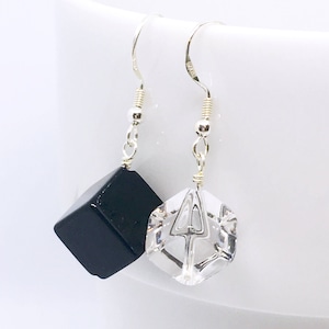 Mismatched Cube Earrings, Black Onyx Rock Crystal Earrings, geometric earrings, Minimalist Earrings, Rock Crystal Earrings, Silver Earrings,
