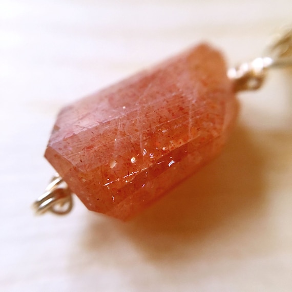 Sunstone Pendant Necklace, Sonnenstein Halskette, Collier de pierre de soleil, Confetti Sunstone, Gold filled, Leadership, valentines gift