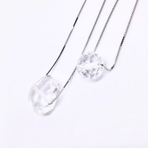 Collana in argento con cristallo di rocca, collana in quarzo trasparente, gioielli minimalisti, collana a strati, regali per la fidanzata, regalo unico per San Valentino