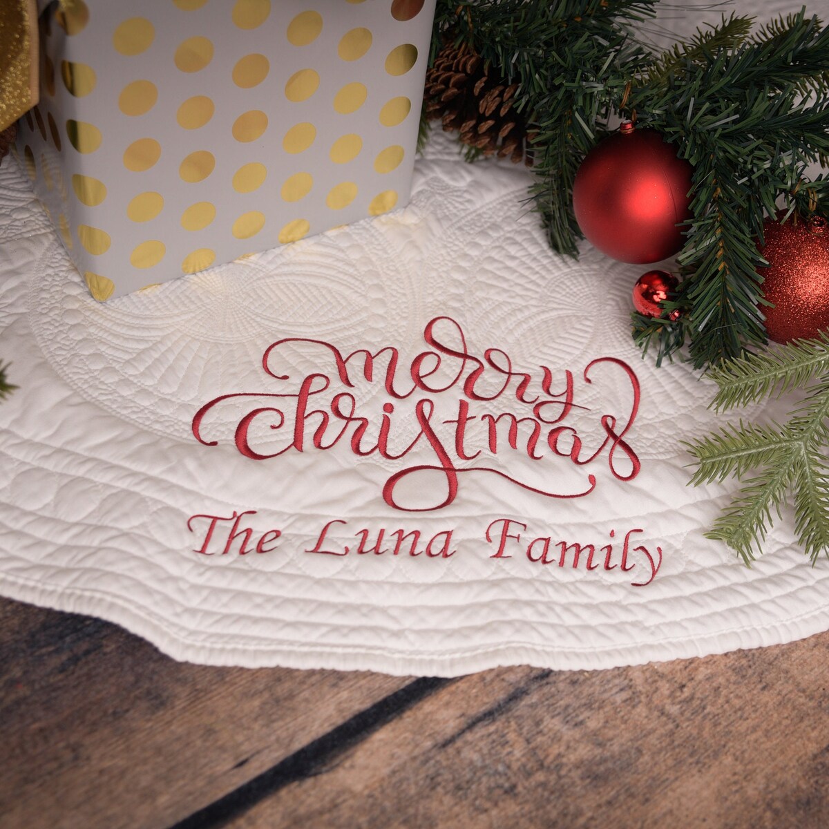 Personalized Christmas Tree Skirt | Monogrammed Christmas Decor | Custom Wedding Gift | Custom House Warming Gift | Matelassé - Etsy