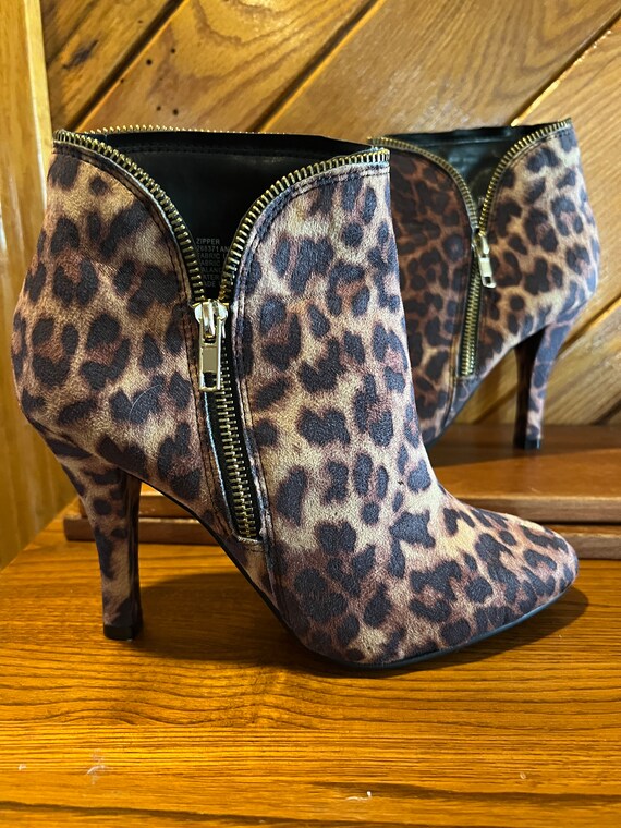 Vintage Fashion Bug Leopard Boots Size 7m 1990s N… - image 5