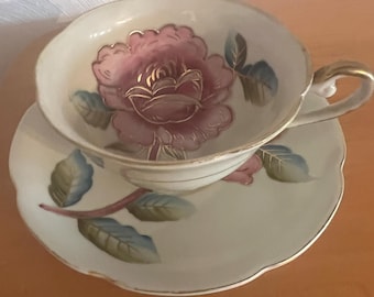 Taza de té y platillo vintage Napco de porcelana pintada a mano con diseño floral
