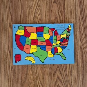 Vintage United States of America Wooden Puzzle Map from 1990s