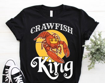 Crawfish Boil King Master Vintage T-Shirt, Funny Crawfish Gift, Cooking Seafood Pot Chef, Fishing Fisherman Present, Mothers Day Fathers Day