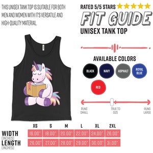 Pode incluir: Camiseta sem mangas unissex preta com um unic&oacute;rnio de desenho animado lendo um livro. Dispon&iacute;vel em preto, marinho, asfalto, azul royal e vermelho. Tamanhos de XS a 2XL, com larguras de 40.6 cm a 66.0 cm e comprimentos de 66.0 cm a 78.7 cm.