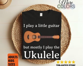Ich spiele kleine Gitarre Lustiges Wortspiel Ukulele-Player-T-Shirt Musik-Witz-Grafik-T-Stück Ukulele-Liebhaber-Humor-Bekleidungs-Geschenk Acoustic String Style