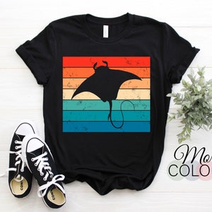 海の動物 スキューバダイビング アカエイ レトロ マンタ レトロ ヴィンテージ ギフト Tシャツ、水族館のお気に入りの魚 スキューバダイビング愛好家へのプレゼント Tシャツ、