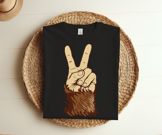 Bigfoot T-Shirt Undefeated Hide & Seek Sasquatch Yeti Gift Bigfoot T-Shirt Undefeated Hide & Seek Sasquatch Yeti Gift