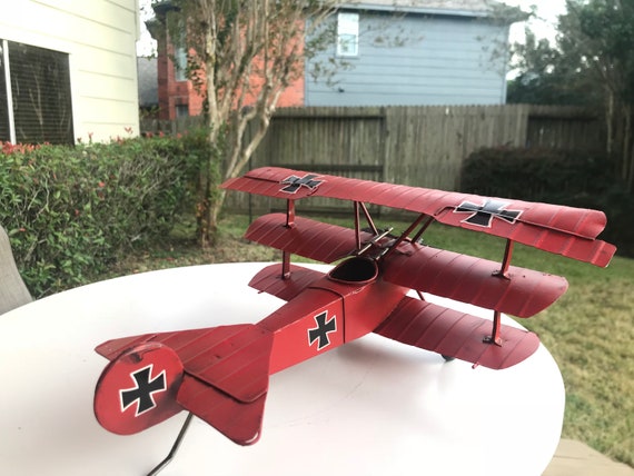 First World War Folker Tri Plane As Flown By The Evil Legendary Pilot The Red Baron Vintage Aircraft Aircraft Ww1 Airplanes