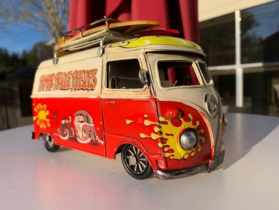 Hecho a mano VW Rojo 8 pulgadas Camper Van Volkswagen | Etsy Alfombra cocina Volkswagen roja Kombi Campervan | Regalos