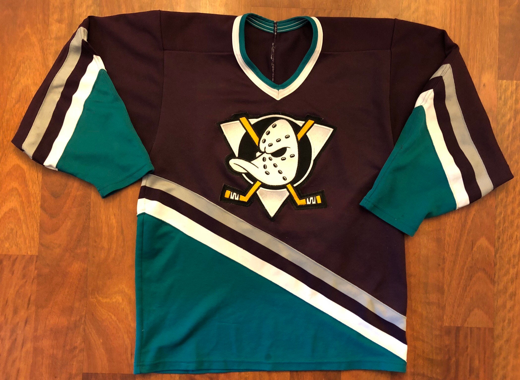 classic anaheim mighty ducks jersey