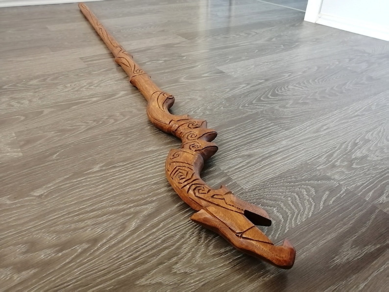 Stab der Zerstörung Skyrim Inspiriert Drachenpriester Stab der Zerstörung Elder Schriftrollen Skyrim Requisiten Holz 140cm großer Stab der Zerstörung Bild 3