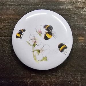 Fridge magnet bumblebees