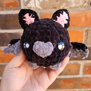 LOW SEW Crochet Pattern: Pocket Bat Friend
