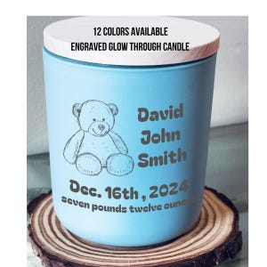 Candela con incisione per neonato - Candela luminosa / Annuncio nascita, Regalo per neomamma, Scegli il colore del contenitore e del coperchio, Candele artistiche personalizzate