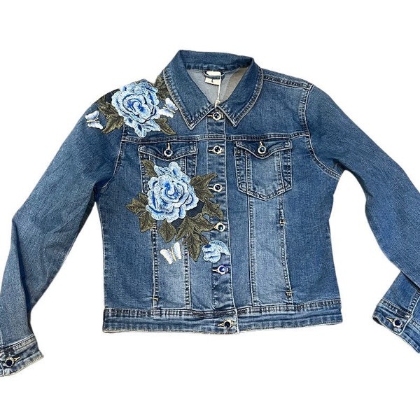 Chaqueta vaquera customizada flores y mariposas/ chaqueta vaquera bordada/cazadora mujer tallas grandes