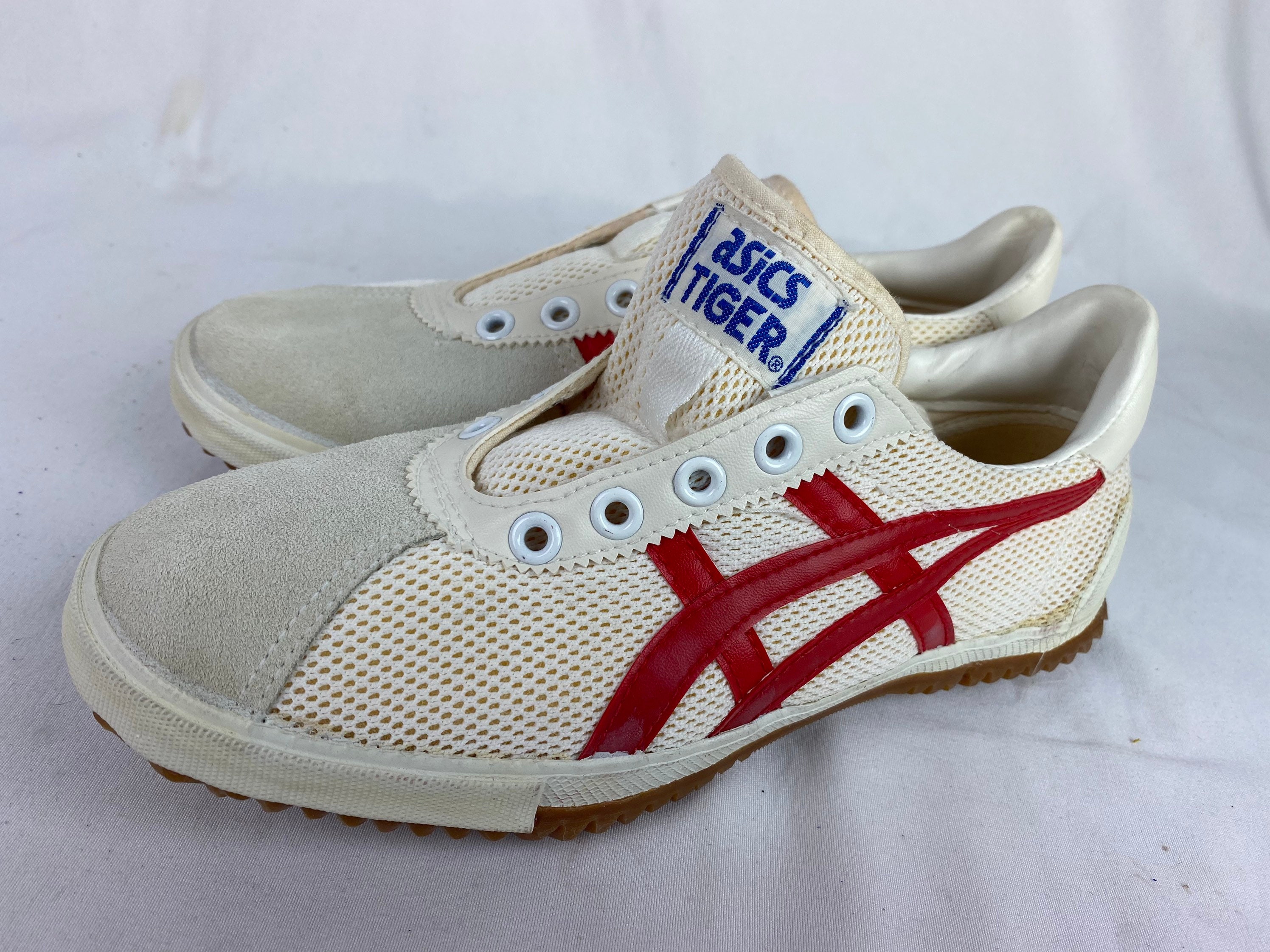 asics tiger volleyball