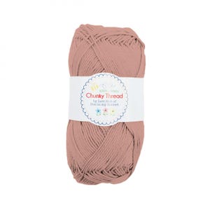 Hilo de crochet grueso color ruborizado de Lori Holt