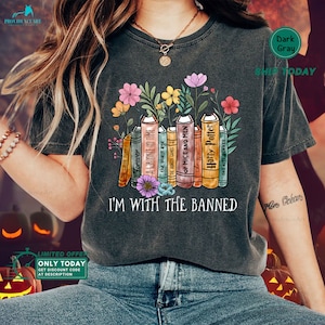 Banned Books Shirt, I Read Banned Books T-Shirt, Bookish Banned Books Bekleidung, Geschenk für Buchliebhaber, Ich bin mit den verbotenen Büchern