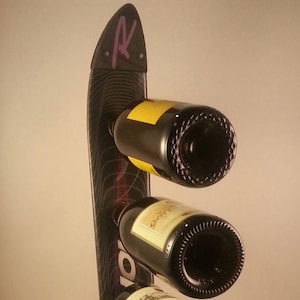 Skiing hare wine holder discount