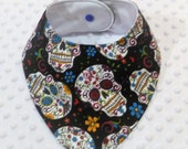 Halloween Baby Bib Baby Girl Bib Baby Boy Bib Halloween Bib Sugar Skull Bib Day of the Dead Bib Dia de los Muertos Bib Halloween Costume