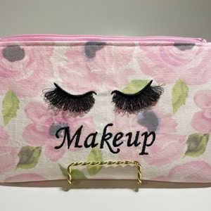 Embroidered Eyelash Makeup Bag: Floral Toiletry Travel Case