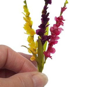 SVG- und DXF-Dateien für Cricut und Silhouette.12th scale und 6th scale Miniature Gladioli.  Sofortiger Download.