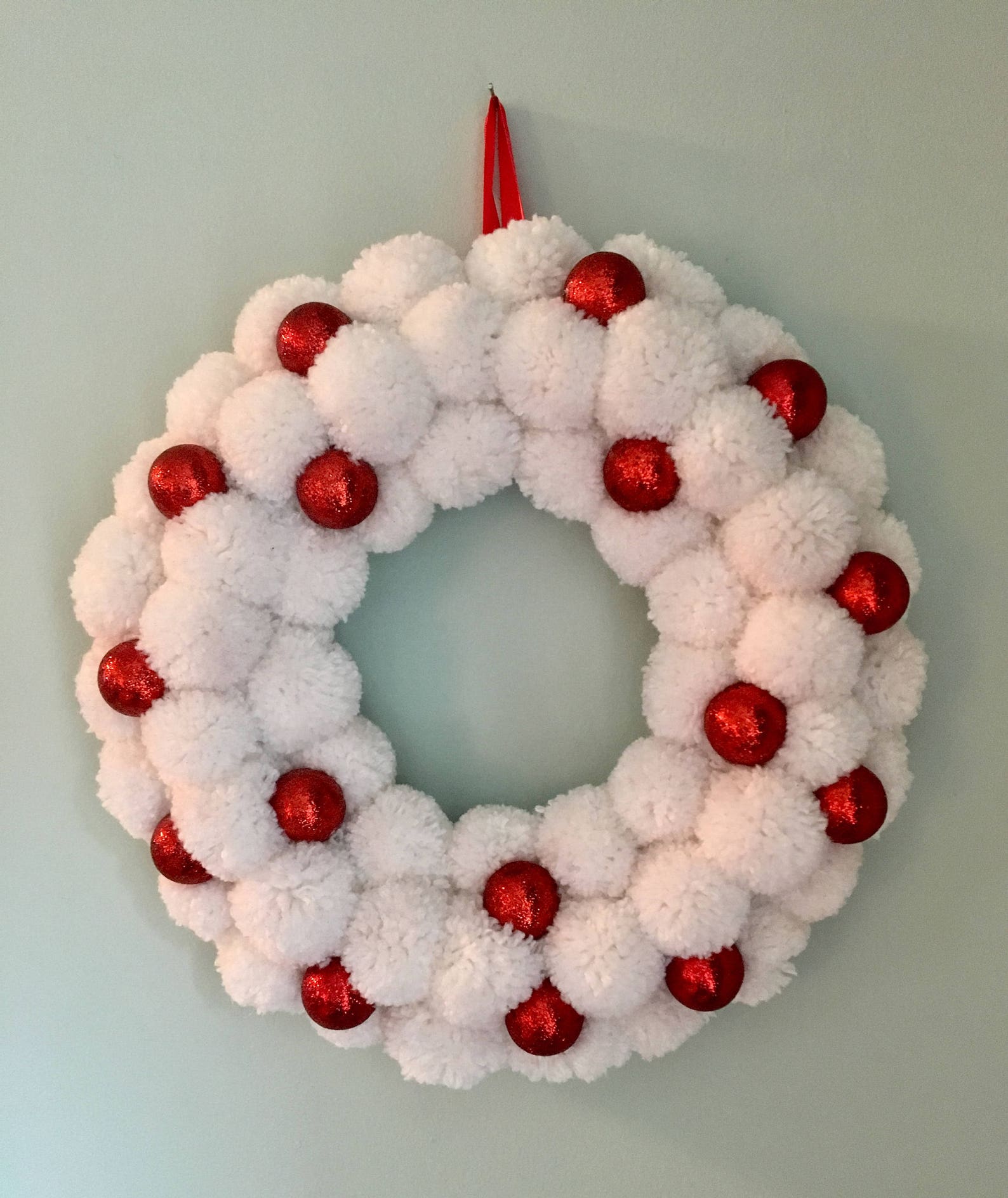 Snowball Pom Pom Wreath Yarn Wreath White and Red Wreath Etsy