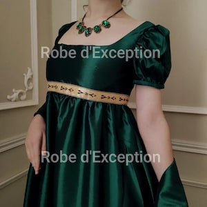 歴史的な第一帝政時代のジョゼフィーヌドレス（タフタ製）、サイズはXXSから2XLまでご用意しております。