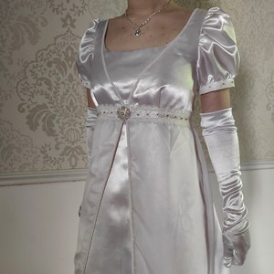 1st Empire 1800 white dress, in satin and silk-effect muslin image 8