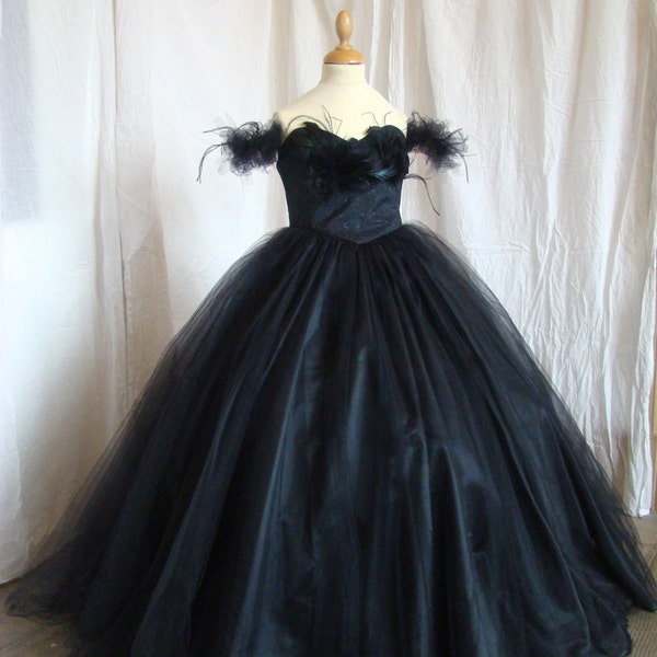 Robe de petite fille Opéra en tulle noir et plumes pour mariage-fêtes-évènements-Sur commande