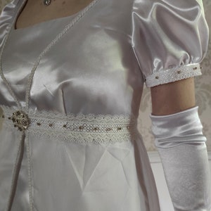 1st Empire 1800 white dress, in satin and silk-effect muslin image 5