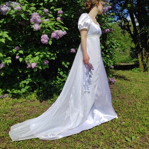 1st Empire 1800 white dress, in satin and silk-effect muslin image 4