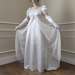 1st Empire 1800 white dress, in satin and silk-effect muslin image 1