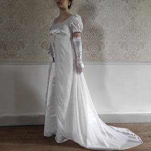 1st Empire 1800 white dress, in satin and silk-effect muslin image 7