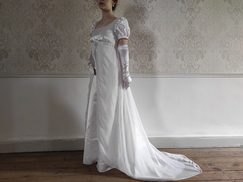 1st Empire 1800 white dress, in satin and silk-effect muslin image 7