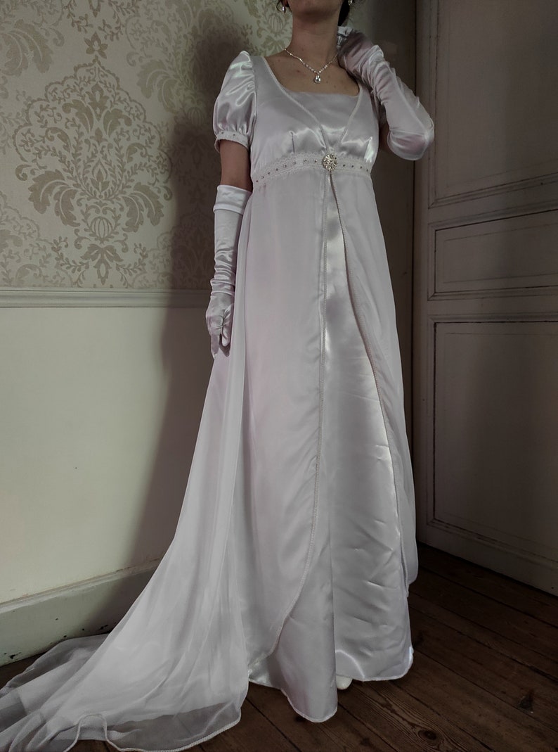 1st Empire 1800 white dress, in satin and silk-effect muslin image 9