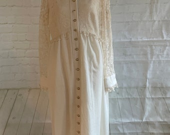 Vtg. 1970's White Lace Gown Floor Length Long Sleeve Button Down Wedding Formal Christmas Party Holiday